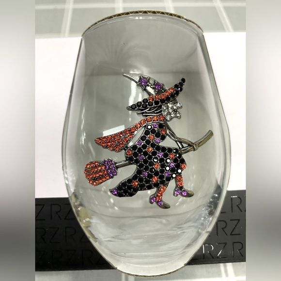 NIB Halloween Witch Set of 2 Stemless Wine Glasses 18.26 oz Rhinestones Bling - Picture 4 of 5